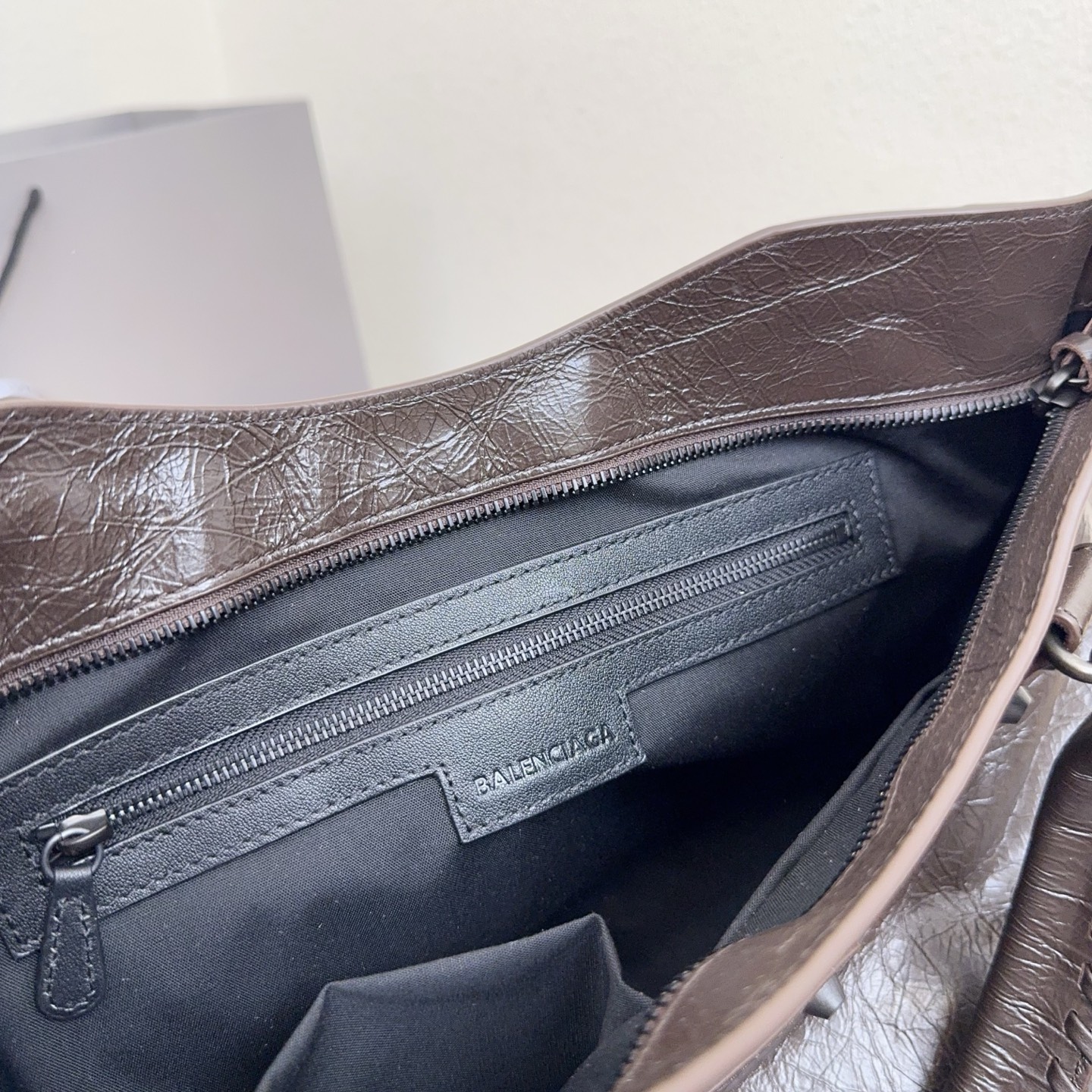 巴家 コーヒーカラーの「時代の涙」インポートレザー旧改機車バッグ