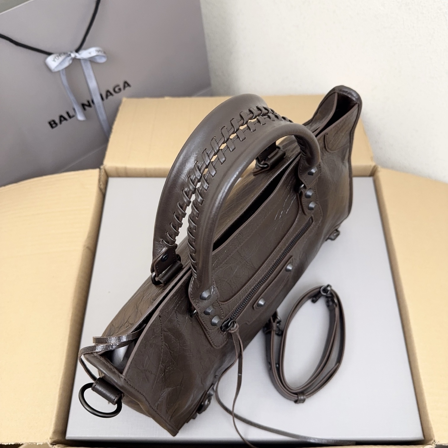 巴家 コーヒーカラーの「時代の涙」インポートレザー旧改機車バッグ