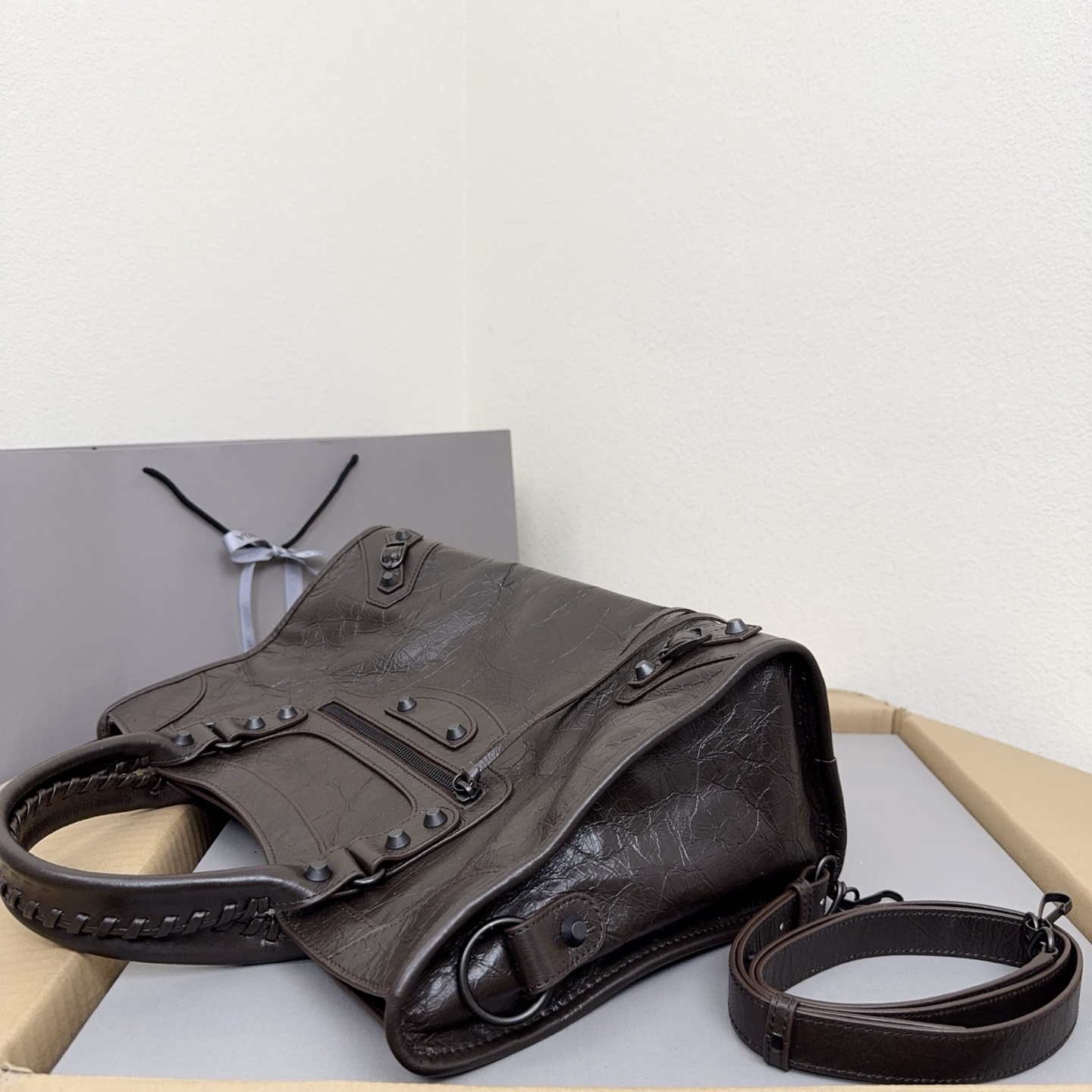 巴家 コーヒーカラーの「時代の涙」インポートレザー旧改機車バッグ