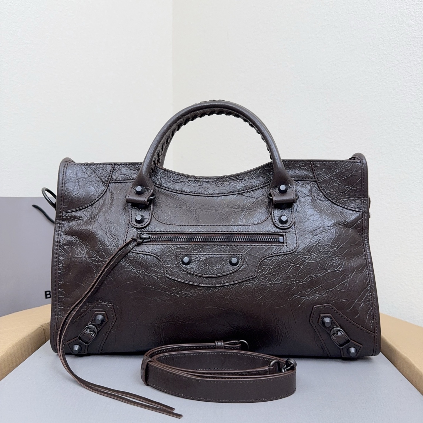 巴家 コーヒーカラーの「時代の涙」インポートレザー旧改機車バッグ