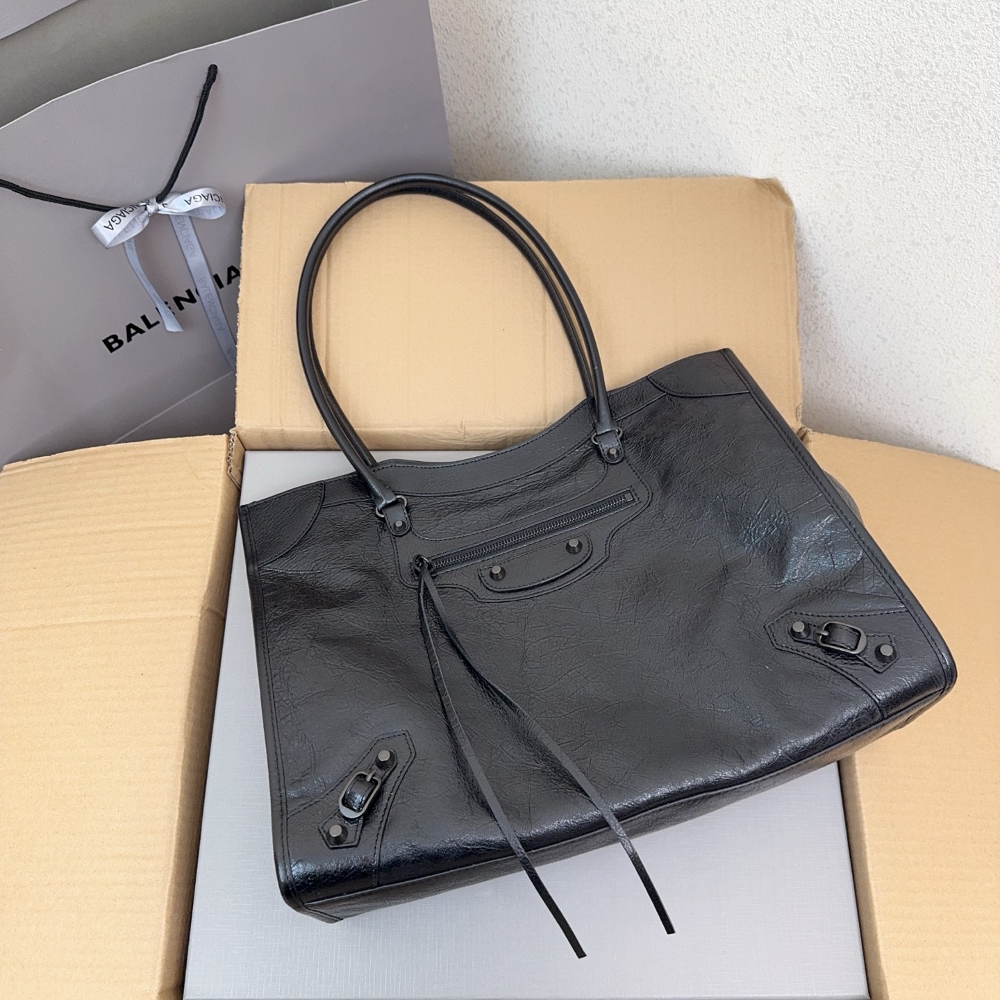 巴黎世家Le城市托特包 - スタイリッシュな大容量バッグ