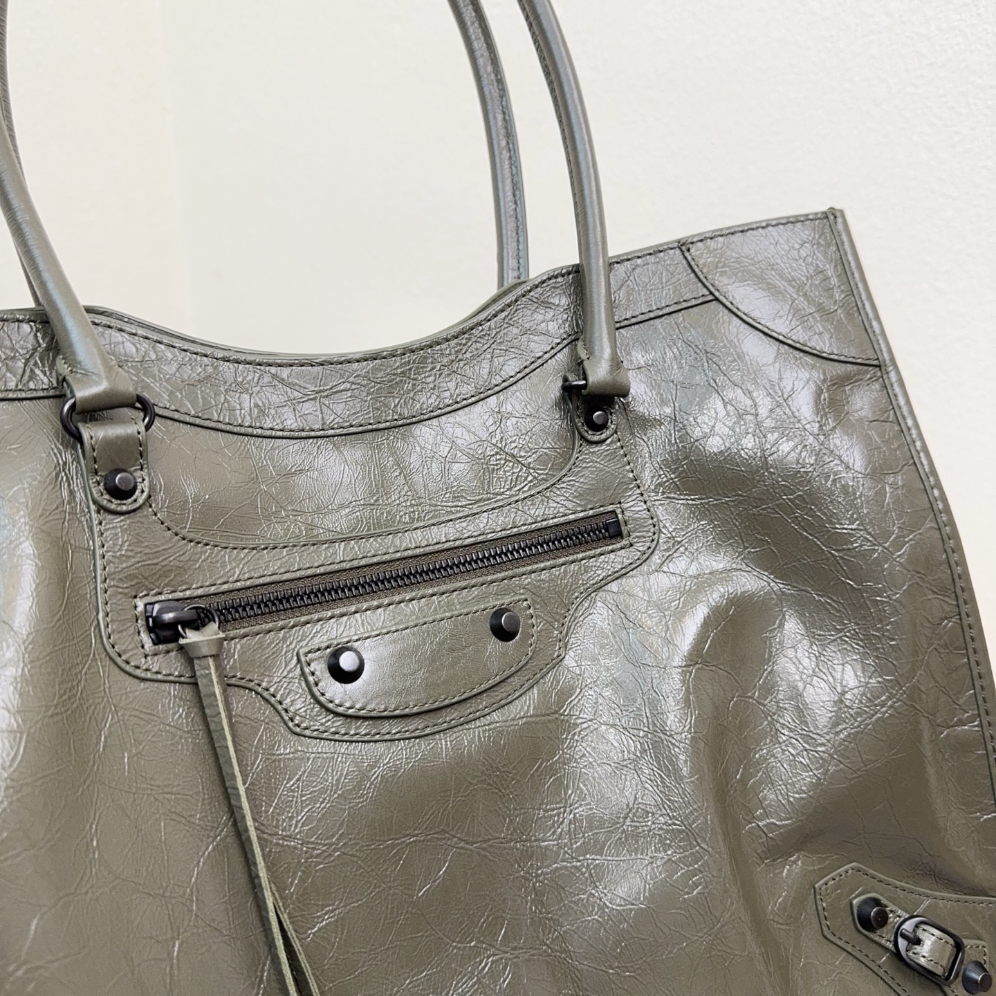 パリ・サンジェルマンのスタイルを纏う大号グリーン・トートバッグ