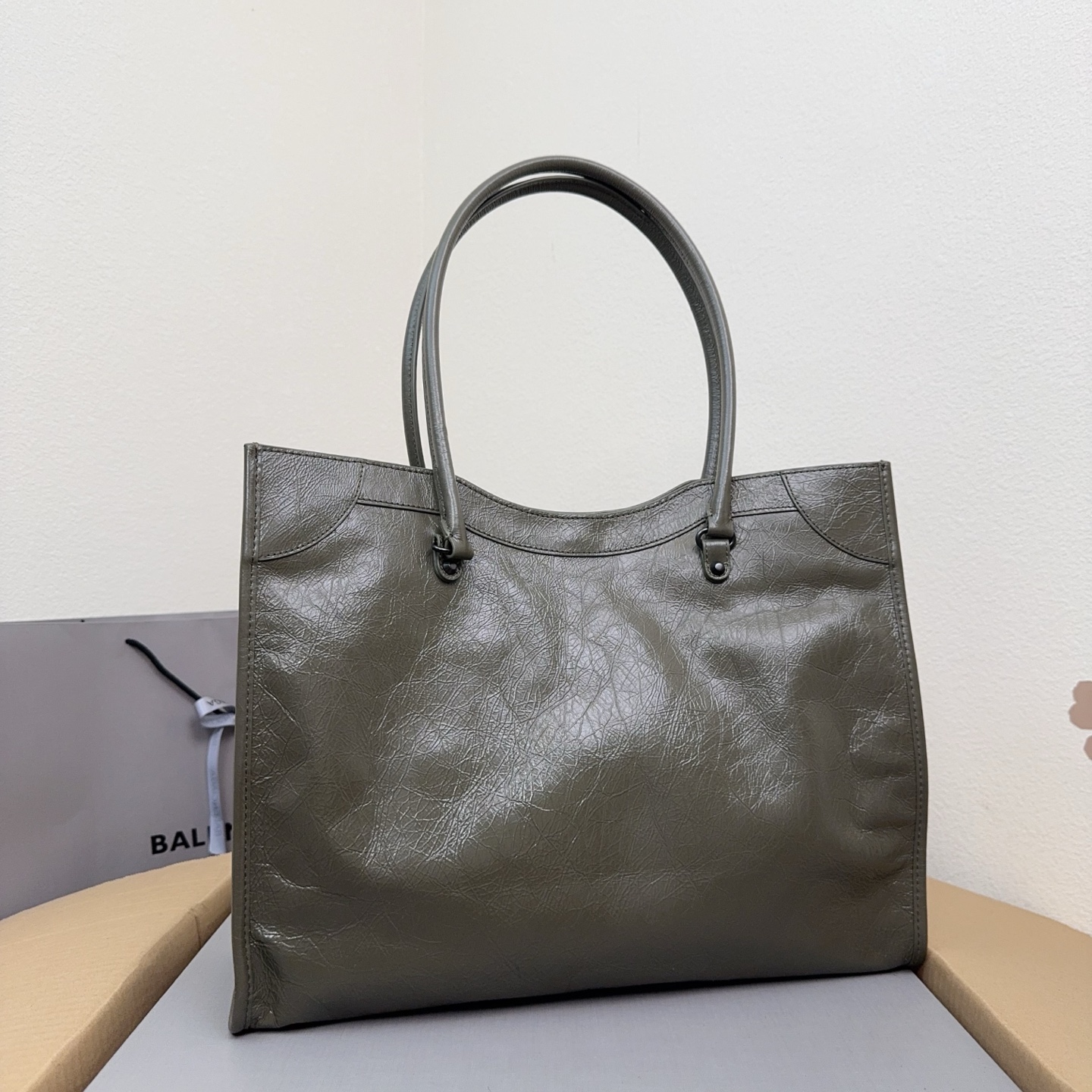 パリ・サンジェルマンのスタイルを纏う大号グリーン・トートバッグ