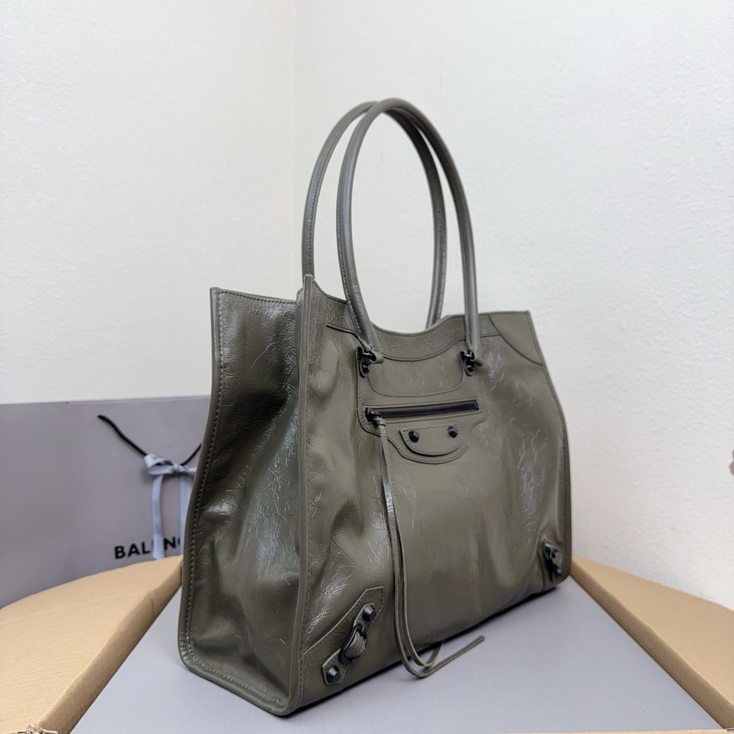 パリ・サンジェルマンのスタイルを纏う大号グリーン・トートバッグ