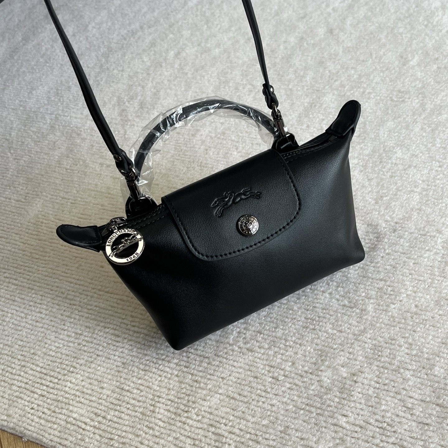 Longchamp Longxiang mini dumpling bag black classic style