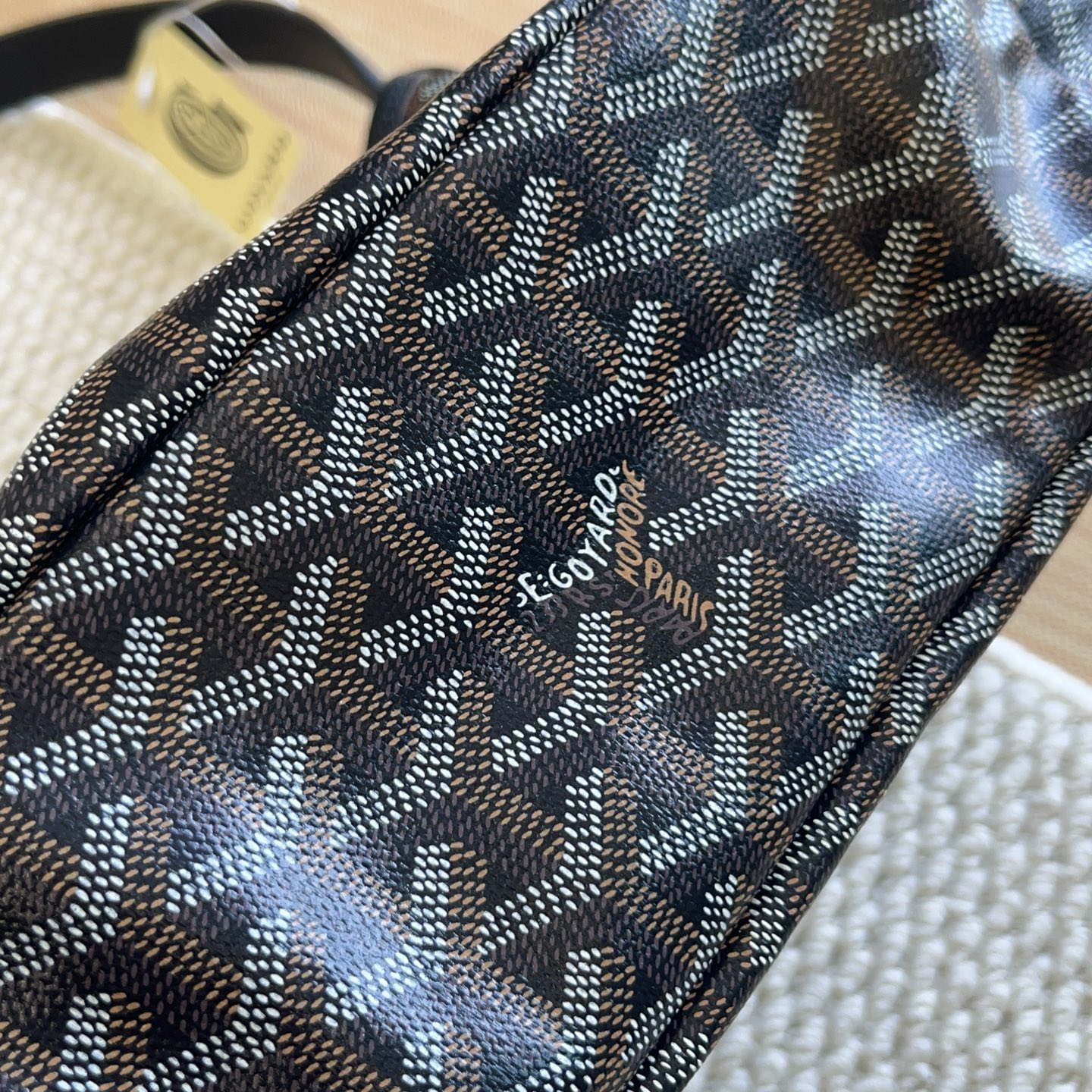 Valextra Luxury Designer Handbag Shoulder Crossbody Bag crafted in 4