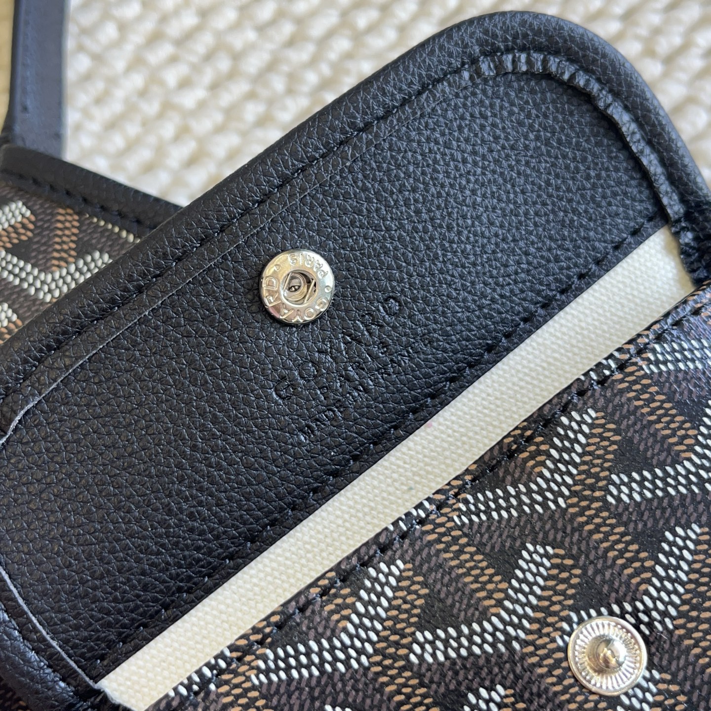 Valextra Luxury Designer Handbag Shoulder Crossbody Bag crafted in 2