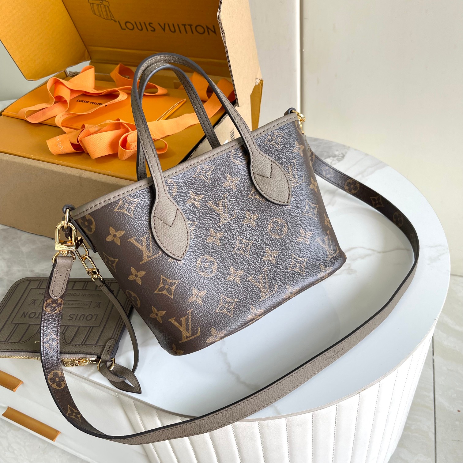 Louis Vuitton Haute Couture Classic Luxury Handbag Shoulder Crossbody 3