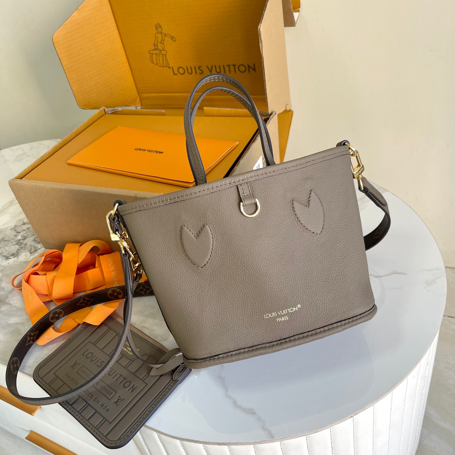 Louis Vuitton Haute Couture Classic Luxury Handbag Shoulder Crossbody 2