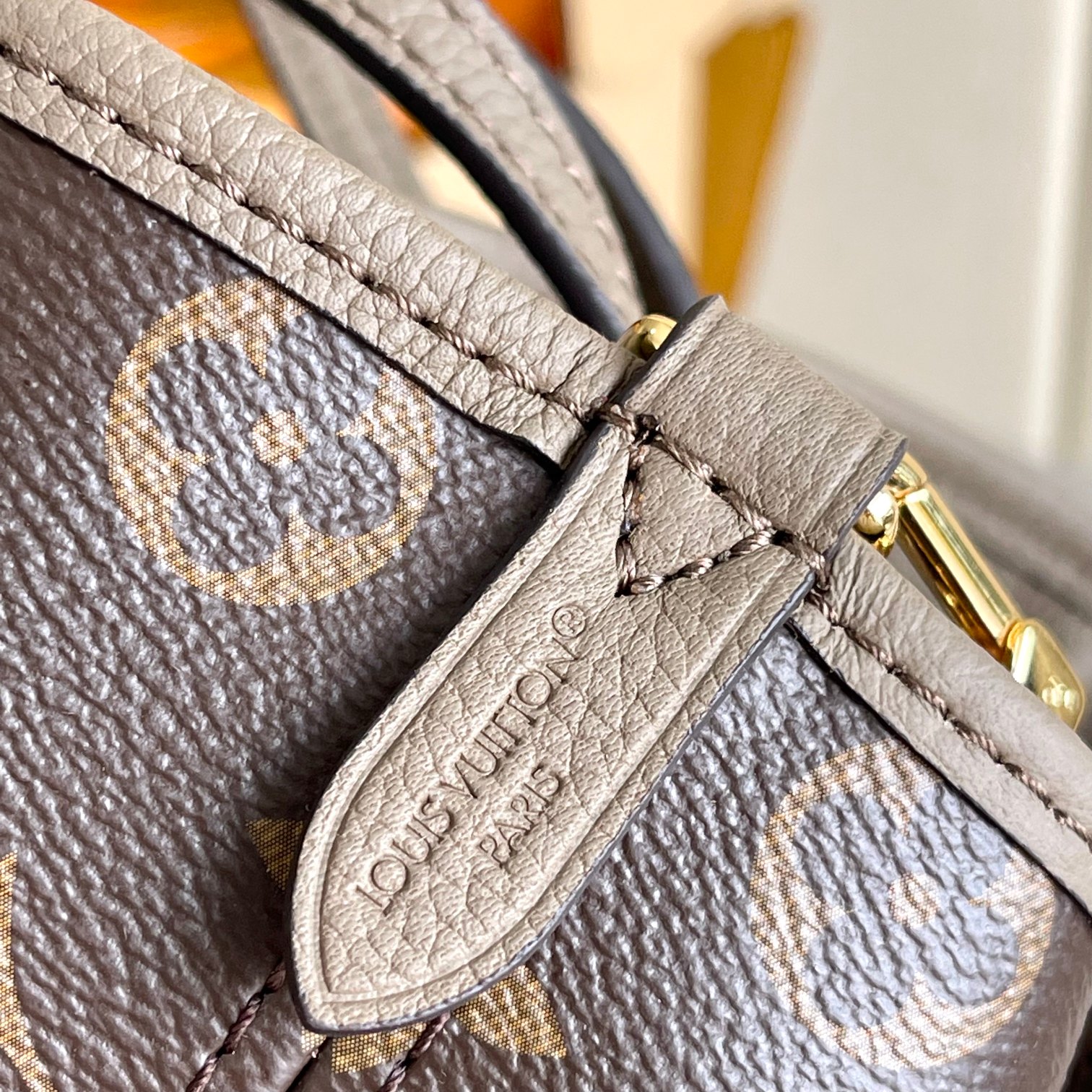 Louis Vuitton Haute Couture Classic Luxury Handbag Shoulder Crossbody 8