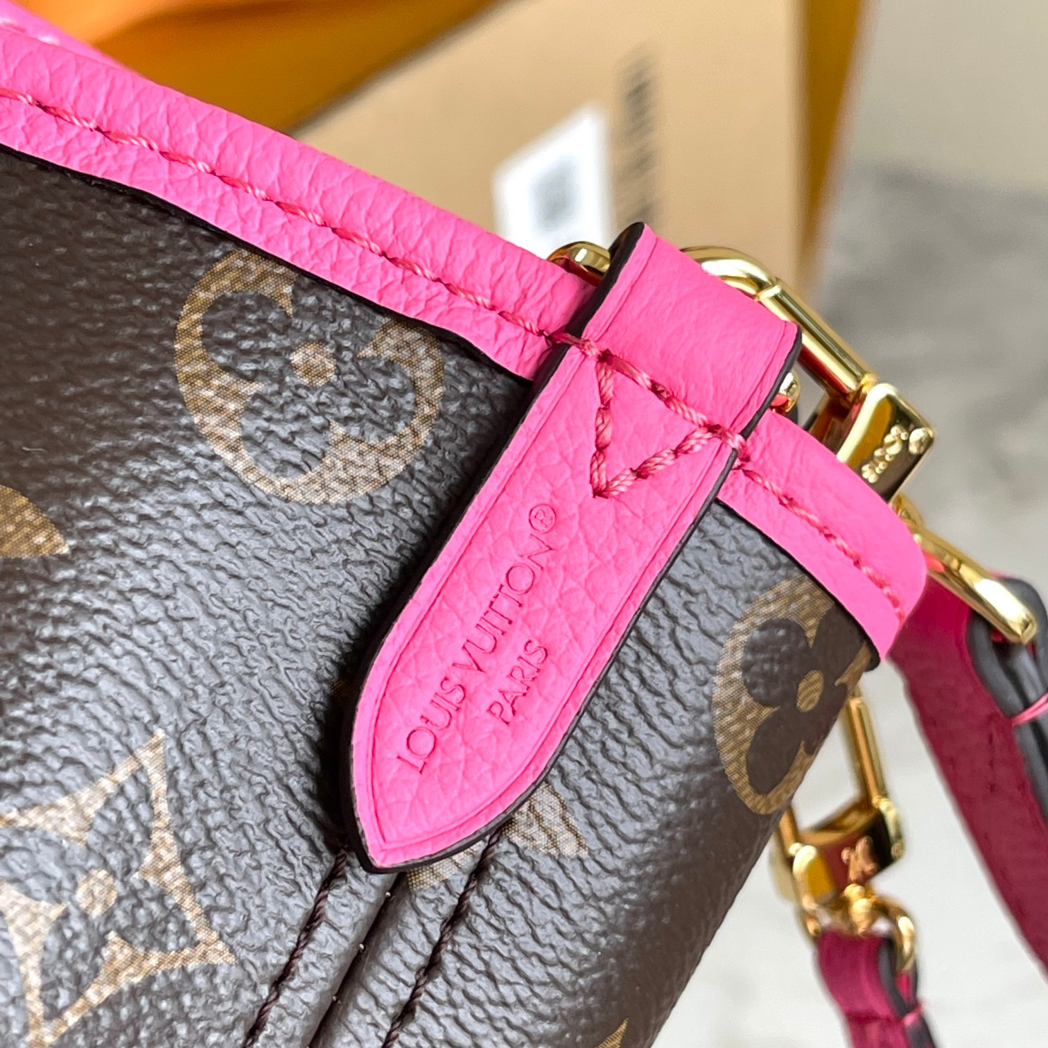 Louis Vuitton Haute Couture Classic Luxury Handbag Shoulder Crossbody 8