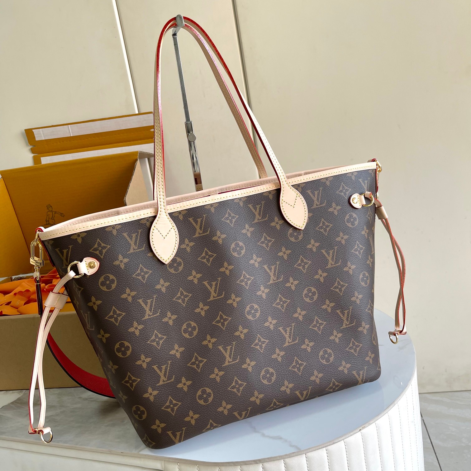 Louis Vuitton Haute Couture Classic Luxury Handbag Shoulder Crossbody 3