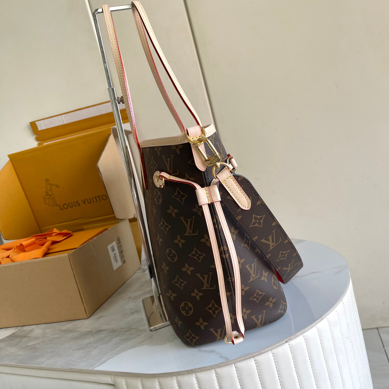 Louis Vuitton Haute Couture Classic Luxury Handbag Shoulder Crossbody 4