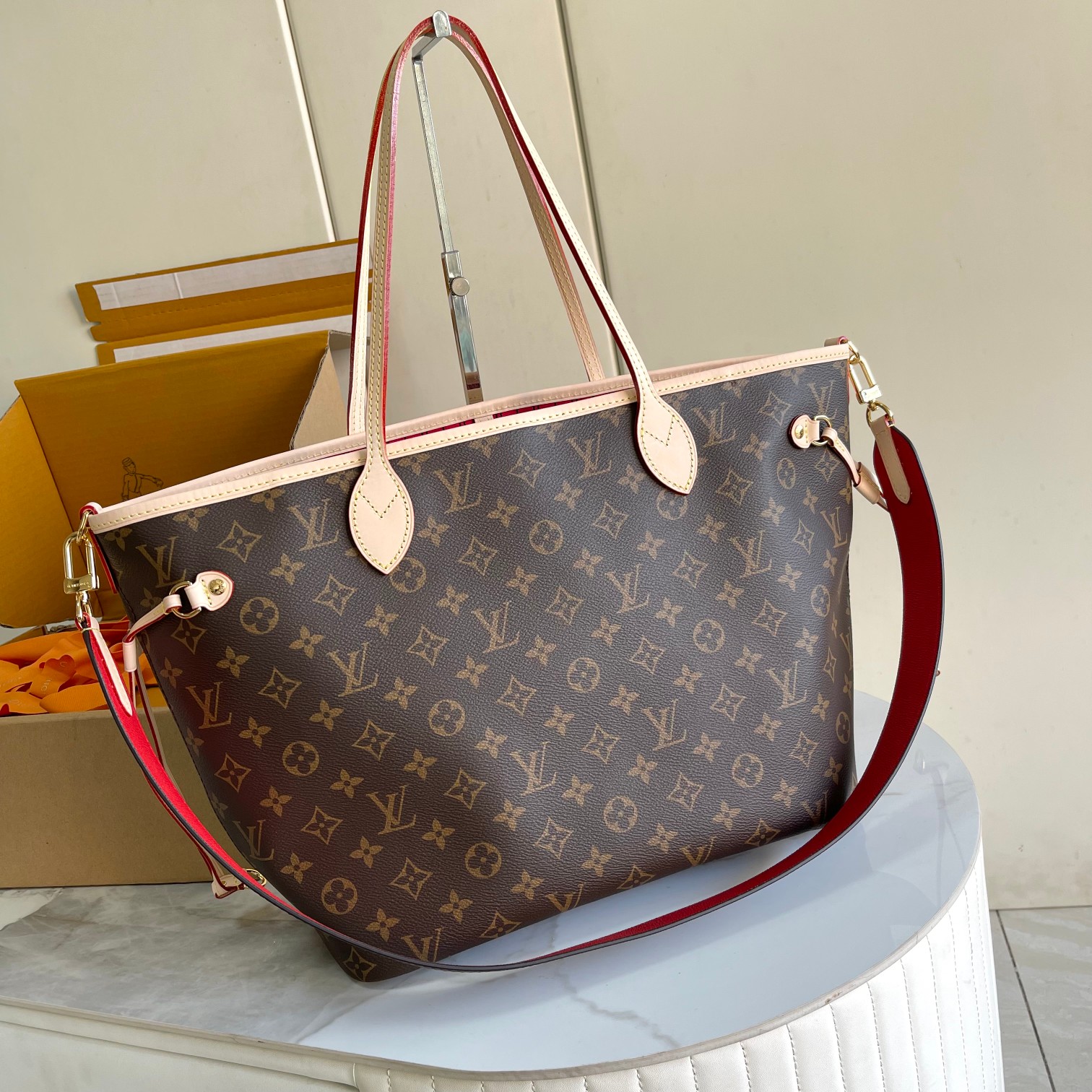 Louis Vuitton Haute Couture Classic Luxury Handbag Shoulder Crossbody 2