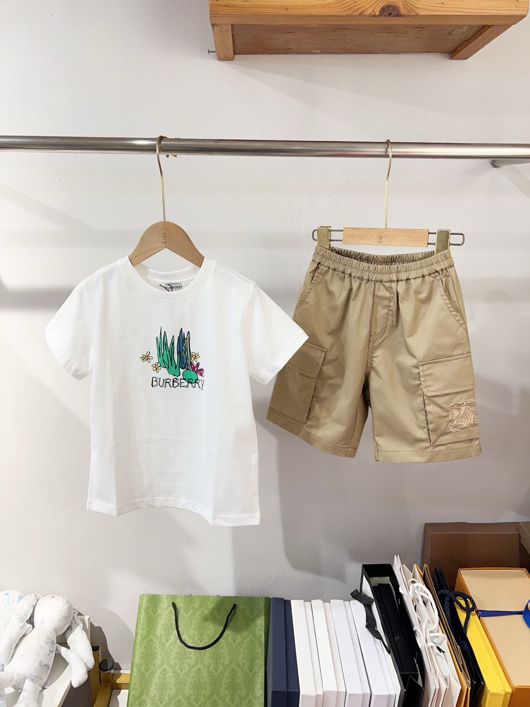 Un conjunto perfecto, listo para la venta, número de código 100-160.