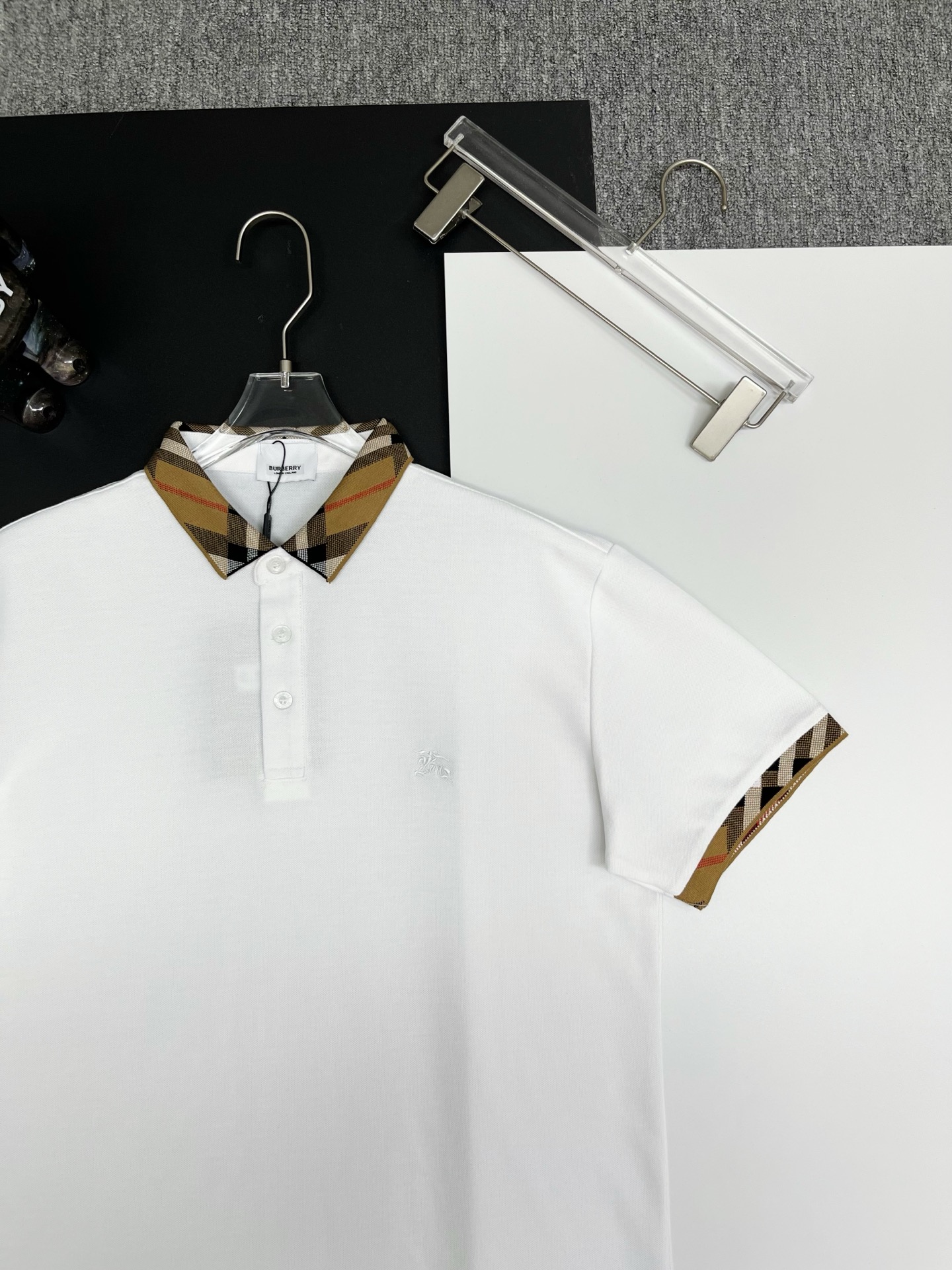 Burberry BURBERRY 巴宝莉领袖格纹战马刺绣新款Polo衫