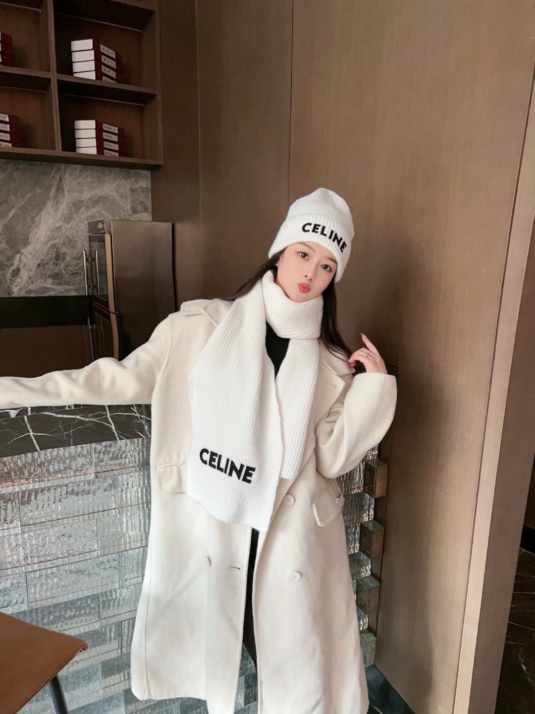 NO:215835,Celine CELINE Xiaohongshu hits, new classic suit hat on the official website!  Hat scarf!  Great feel!  It’s super comfortable~ You’re just a short set of hats this winter~ It’s warm and fashionable!  Welcome to choose!! Hat Fisherman's hat Baseball hat Knit hat, hat, celine, celine, espadrilles, hats19860909赛琳CELINE 小红书爆款,官网新品经典套装帽子！帽子围巾！手感一级棒！暖暖哒超级舒服～这个冬天你就差这么一套装帽子啦～又保暖又时尚！欢迎选择!!帽子渔夫帽棒球帽针织帽,帽子,celine,celine,espadrilles,hats,hat