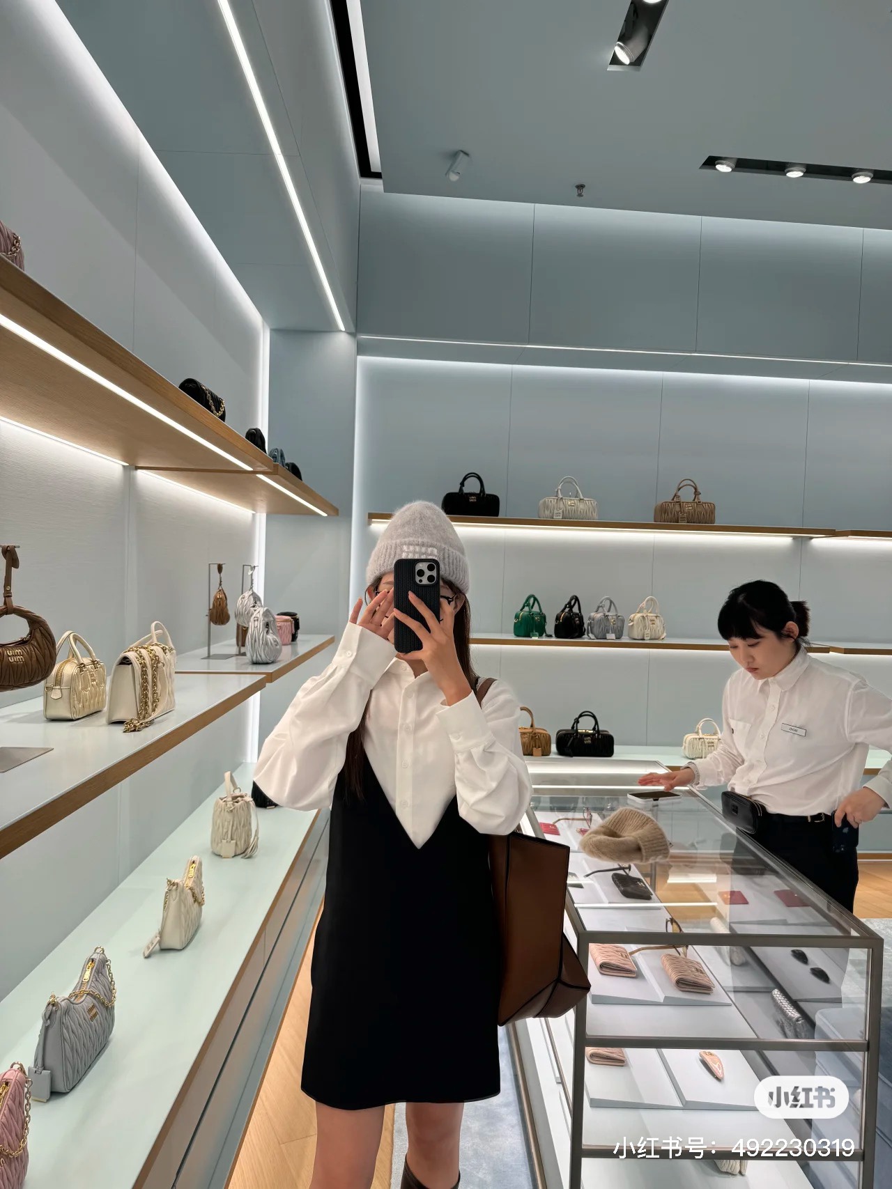 NO:362897,【Miumiu】The big brand model is very easy to match, buy it now!  The official website classic model, Xiaohongshu, and major Internet celebrities are recommended!  Thicker and warmer, fashionable and popular texture first-class, the best products for warmth in autumn and winter, hurry up and order, run-time hat, straw hat, fisherman hat, baseball hat, knit hat, hat, miumiu, espadrilles, hats【Miumiu缪缪】大牌款超好搭配,赶紧入手！官网经典款,小红书,各大网红主推款！加厚更保暖,时尚流行质感一流,秋冬保暖最佳名品,赶紧订购哦,跑量款帽子草帽渔夫帽棒球帽针织帽,帽子,miumiu,espadrilles,hats,hat