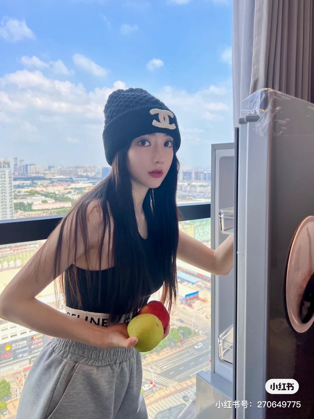 。Chanel官网品质香奈儿秋冬网红时尚博主推荐款毛线帽，手感超柔软舒适的针织线帽，弹性极佳！