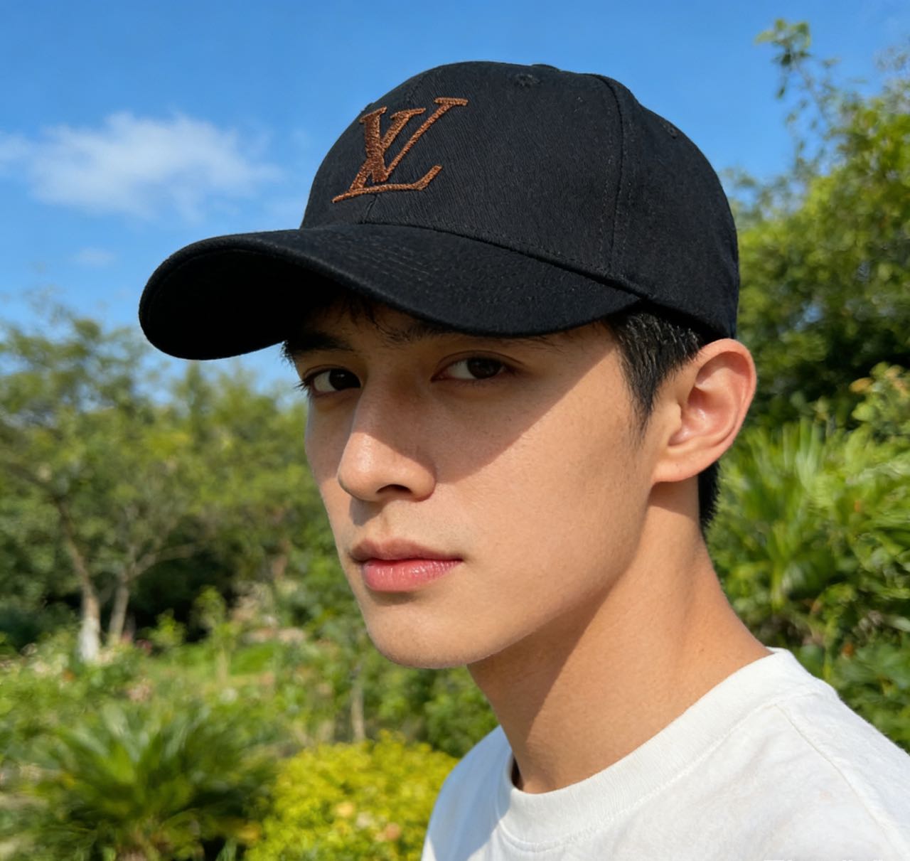 NO:755659,Comes with dustproof bag 〈Little Red Book Best Selection Selection〉 LOUIS VUITTON official best-selling model, fashionable, good quality, high-end, super soft!  It’s super hot and has great texture. It’s great to match when out on the street!  Fashion trends!  Get it now!  hat straw hat bucket hat baseball cap,hat,louis vuitton,louis vuitton,espadrilles,hats19860909配防尘袋〈小红书爆款精选〉 路易威登LOUIS VUITTON官方热卖爆款,时尚好品质高端大气,超柔软！超火爆质感很赞,出街超好搭配！时尚潮流！快快入手哦！帽子草帽渔夫帽棒球帽,帽子,louis vuitton,louis vuitton,espadrilles,hats,hat