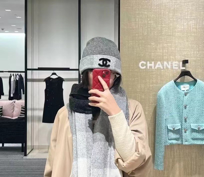 P香奈儿CHANEL，官网小香爆款针织帽！小红书新品发布，太🉑️了，高弹面料 经典色系，男女同款哦