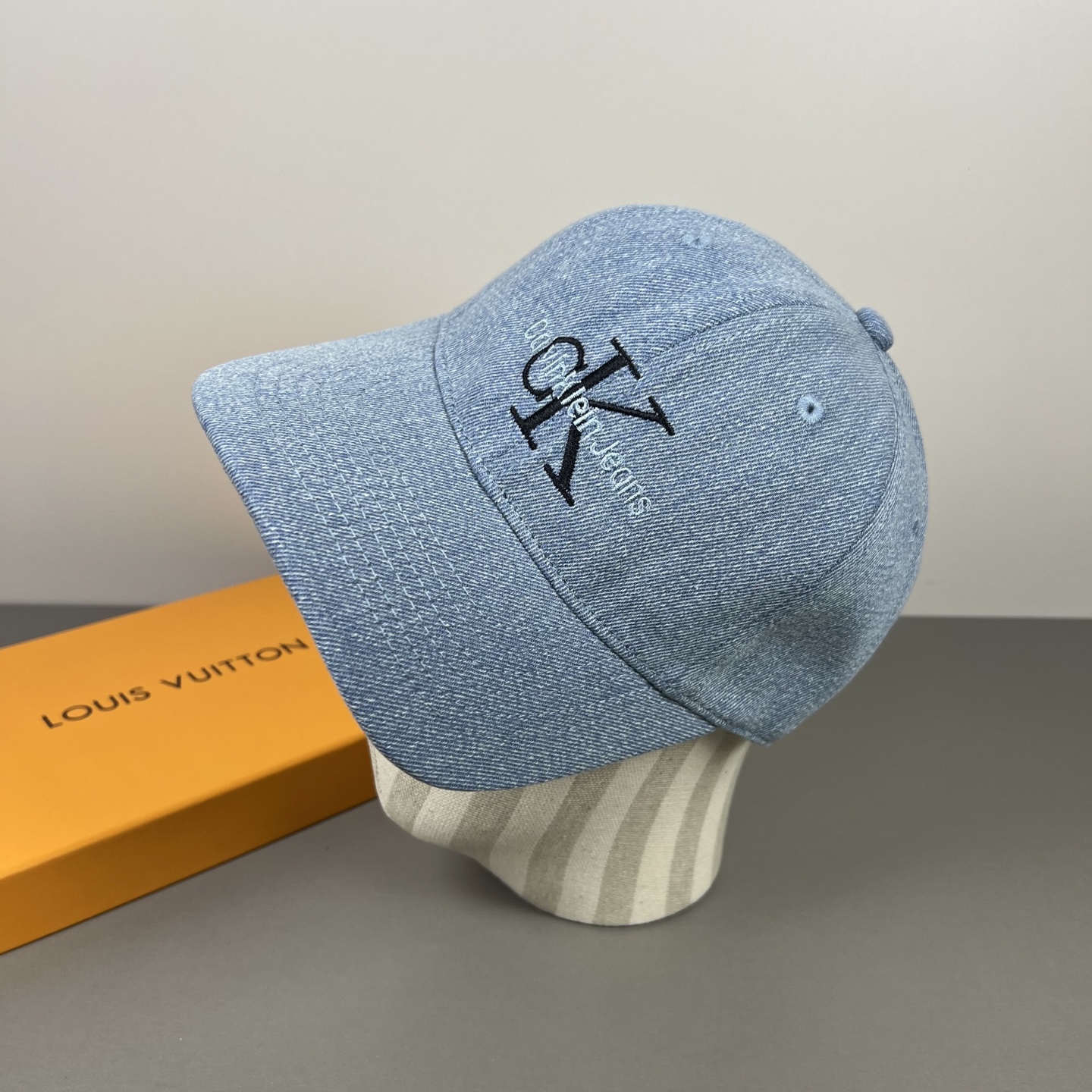 经典款，Calvin Klein，CK刺绣logo，请认准高端品质市场唯一对版，小红书推荐，时尚百搭，众