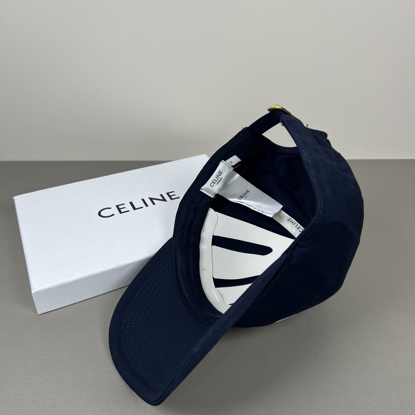 P 【CELINE 思琳】新款简约风，秋冬新品系列棒球大牌同步，超好搭配，出货！