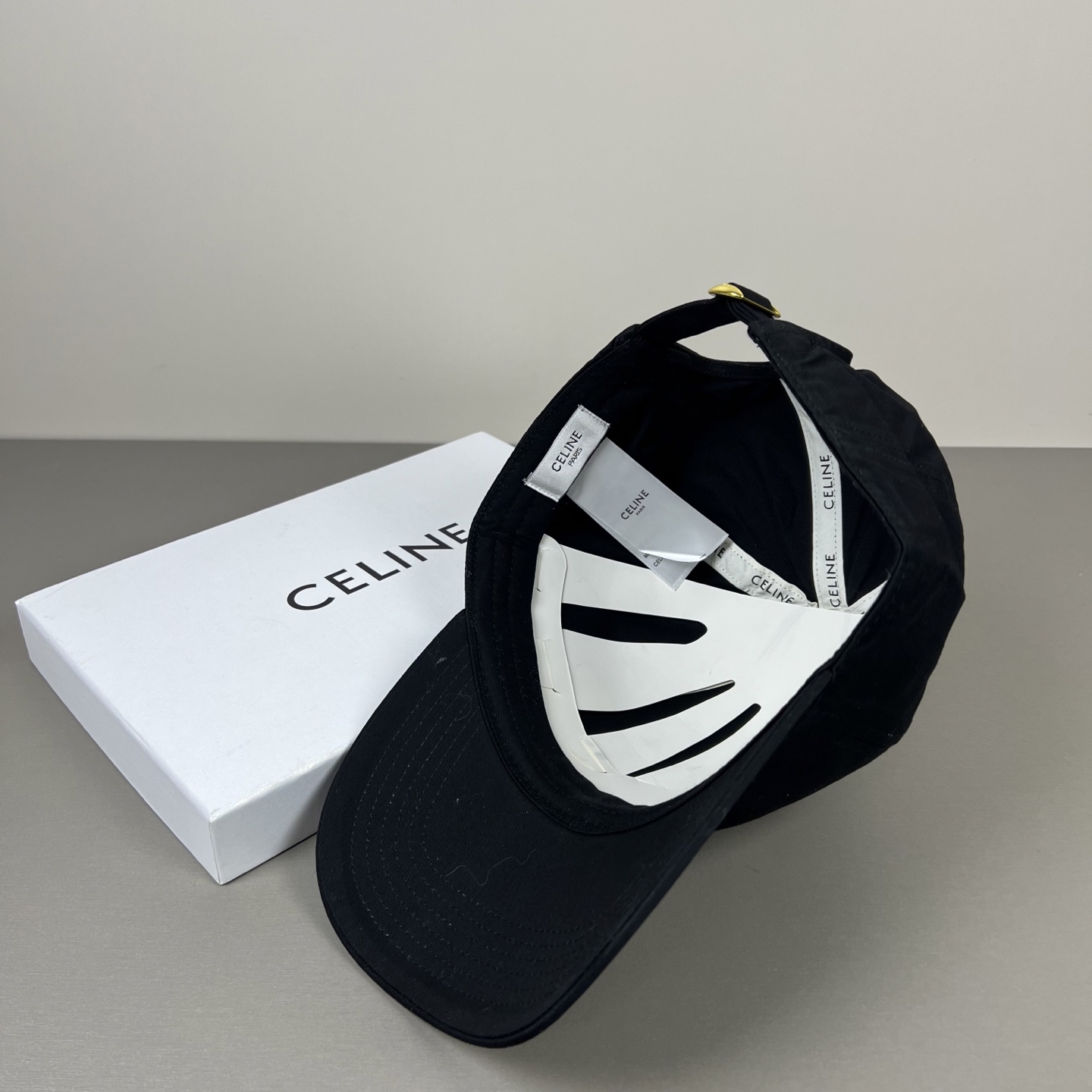 P 【CELINE 思琳】新款简约风，秋冬新品系列棒球大牌同步，超好搭配，出货！