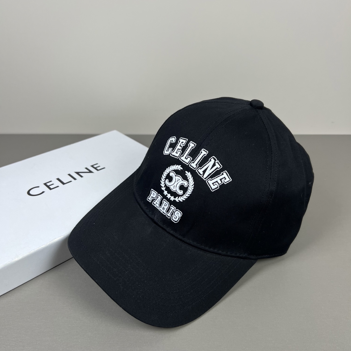 P 【CELINE 思琳】新款简约风，秋冬新品系列棒球大牌同步，超好搭配，出货！