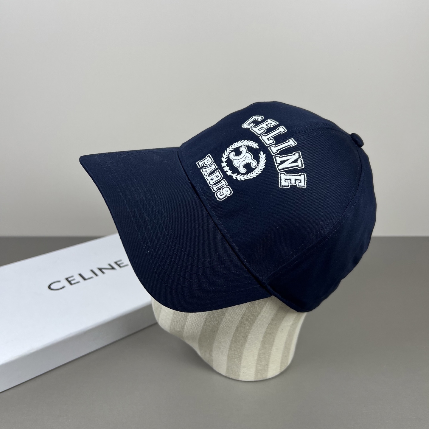 P 【CELINE 思琳】新款简约风，秋冬新品系列棒球大牌同步，超好搭配，出货！
