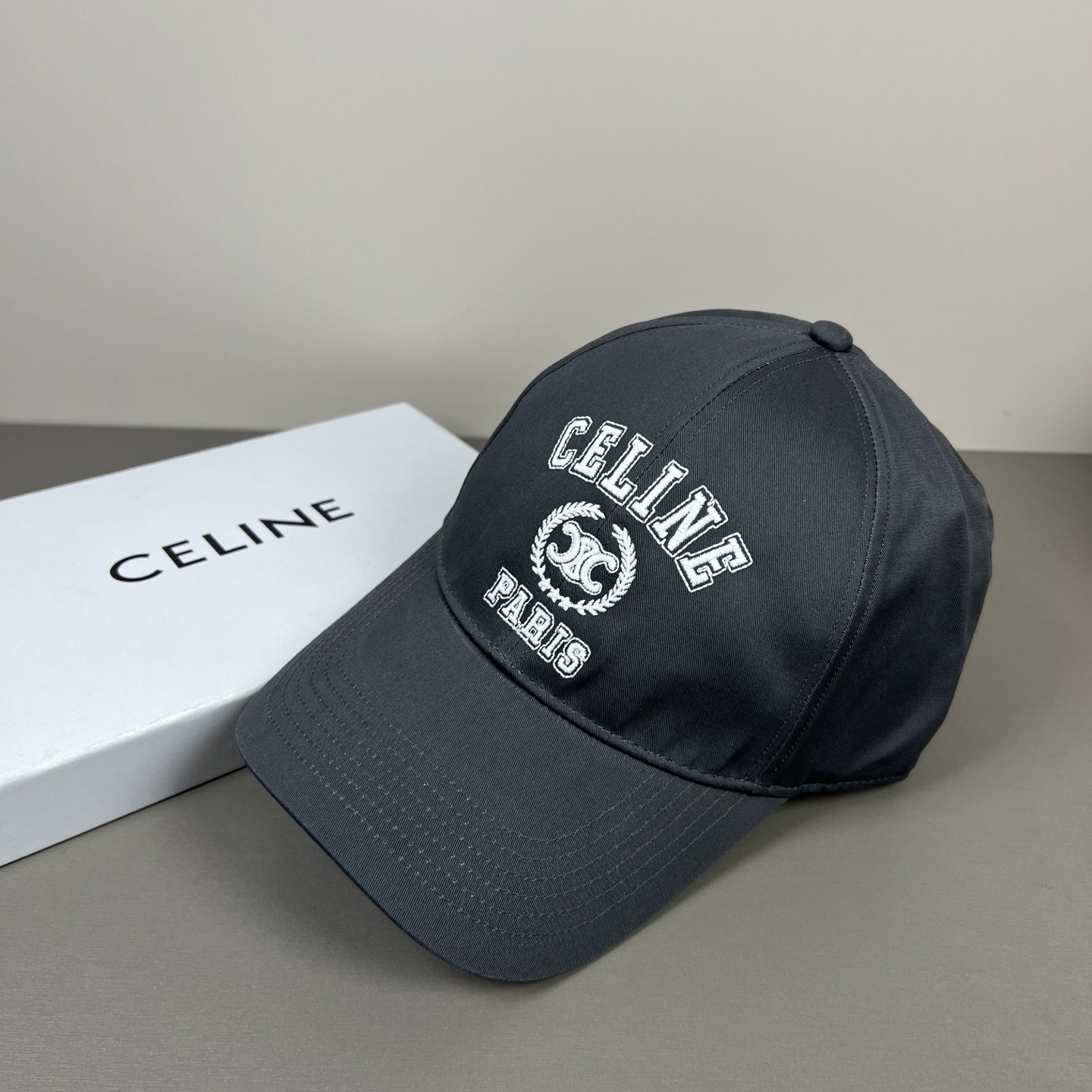P 【CELINE 思琳】新款简约风，秋冬新品系列棒球大牌同步，超好搭配，出货！