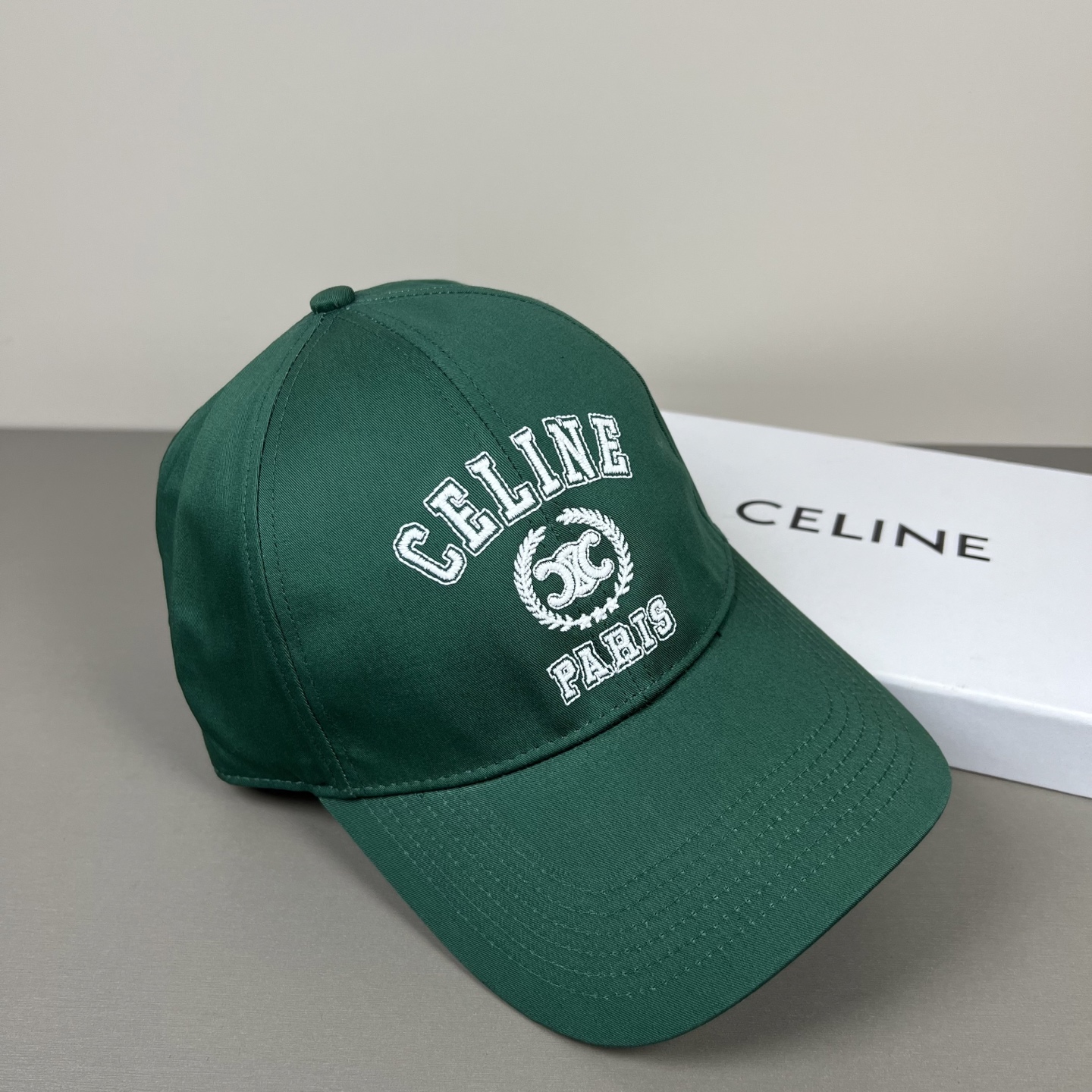 P 【CELINE 思琳】新款简约风，秋冬新品系列棒球大牌同步，超好搭配，出货！