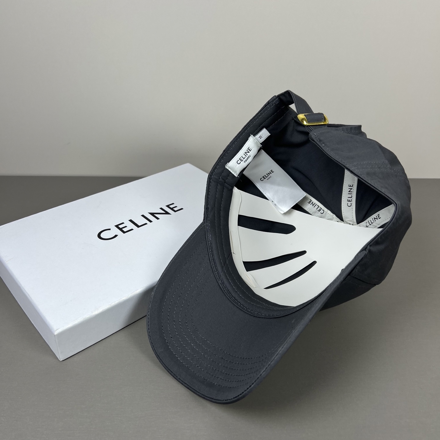 P 【CELINE 思琳】新款简约风，秋冬新品系列棒球大牌同步，超好搭配，出货！