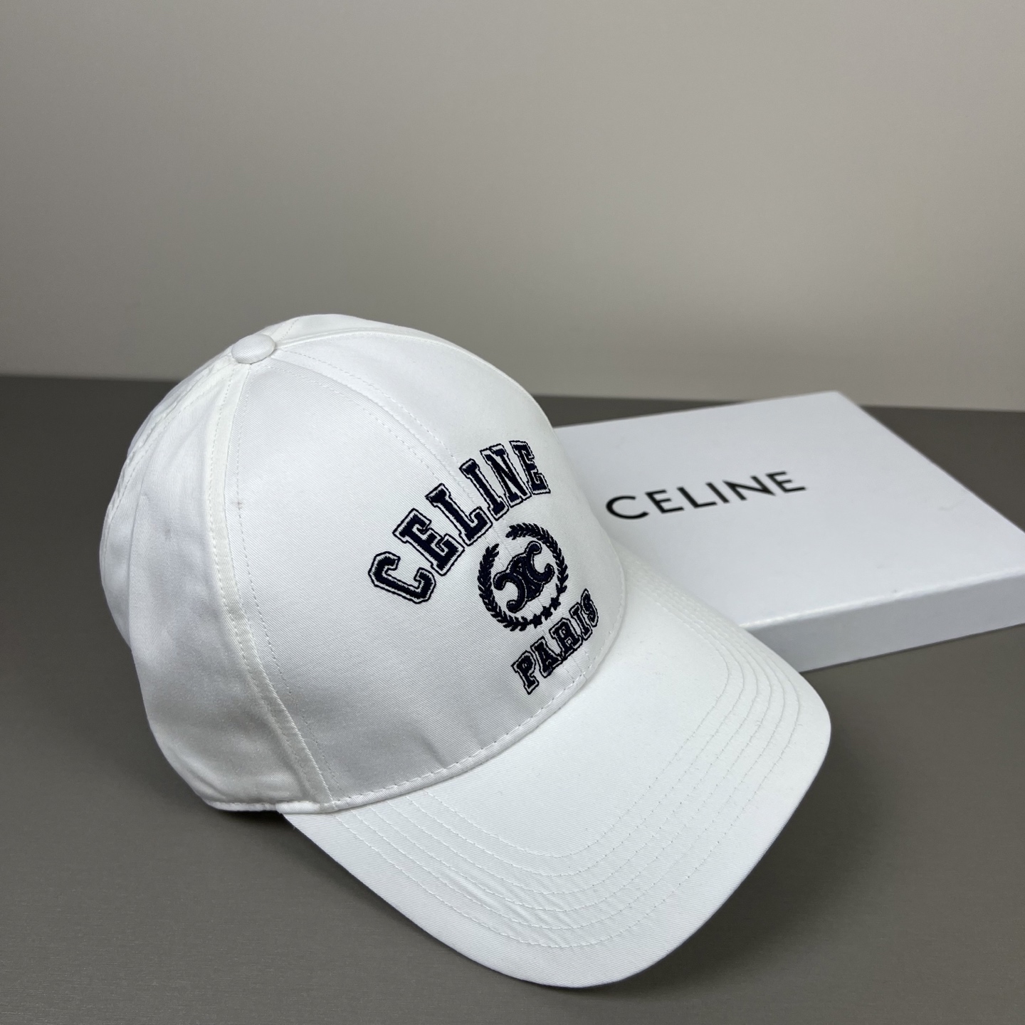 P 【CELINE 思琳】新款简约风，秋冬新品系列棒球大牌同步，超好搭配，出货！
