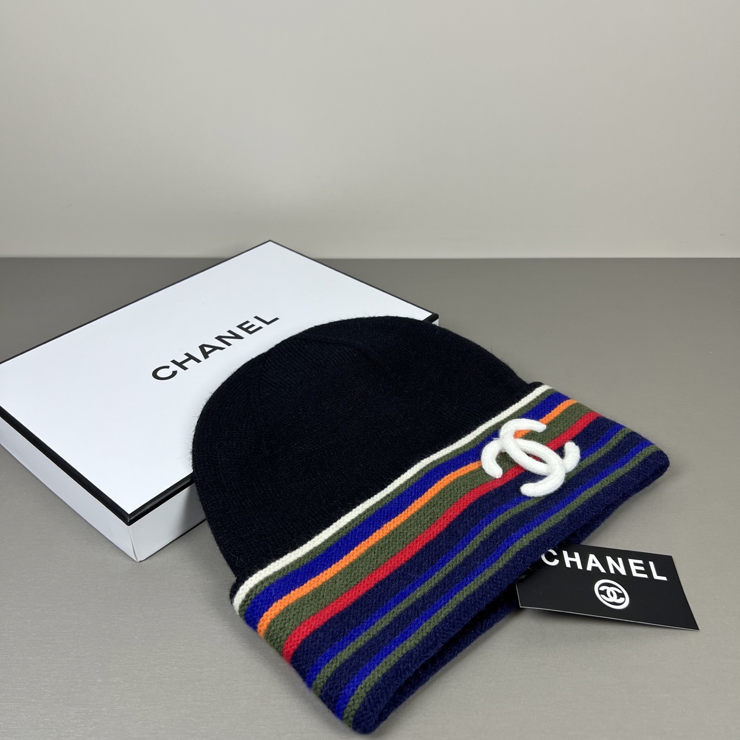 Chanel 75，王一博同敖。 博主推荐款毛线帽，小红书 ，手感超柔软舒适的针织线帽，弹性极佳