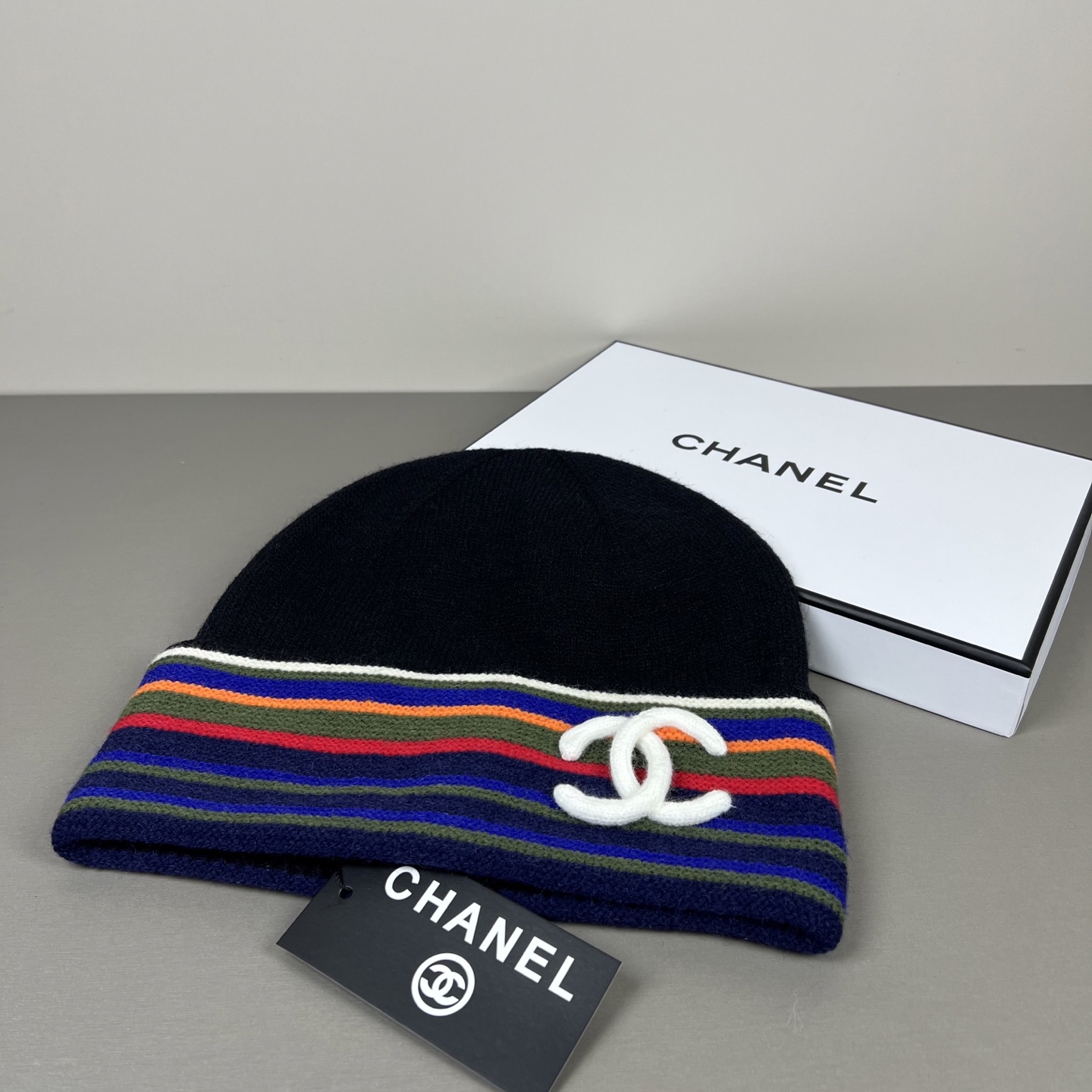 Chanel 75，王一博同敖。 博主推荐款毛线帽，小红书 ，手感超柔软舒适的针织线帽，弹性极佳