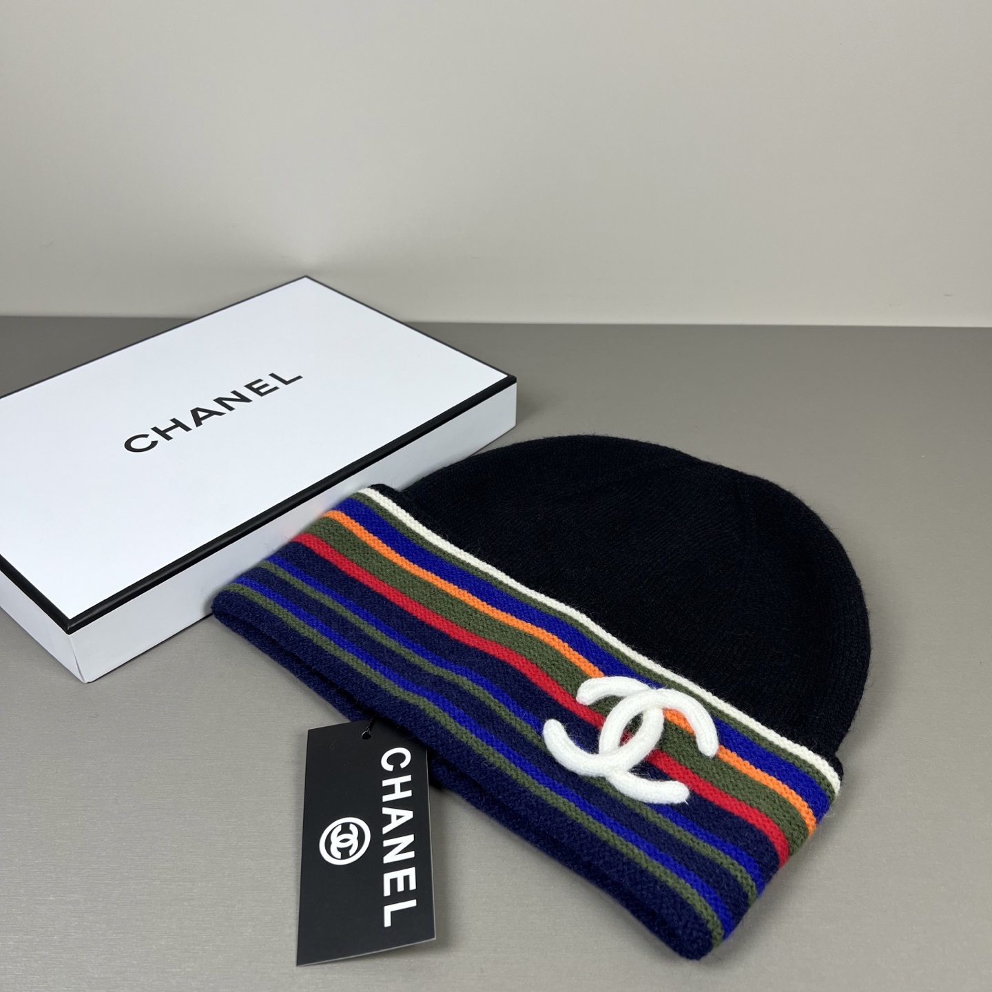 Chanel 75，王一博同敖。 博主推荐款毛线帽，小红书 ，手感超柔软舒适的针织线帽，弹性极佳