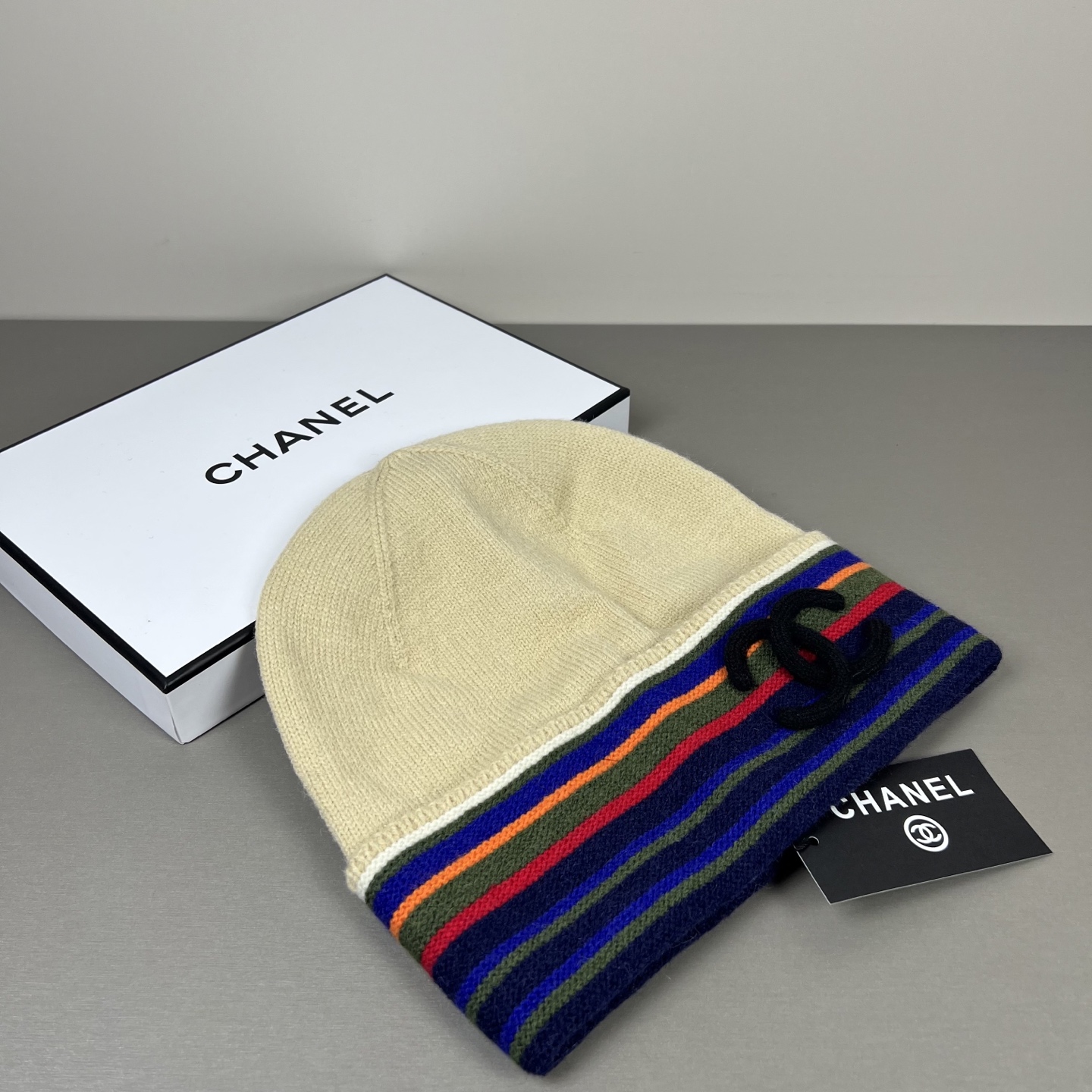Chanel 75，王一博同敖。 博主推荐款毛线帽，小红书 ，手感超柔软舒适的针织线帽，弹性极佳