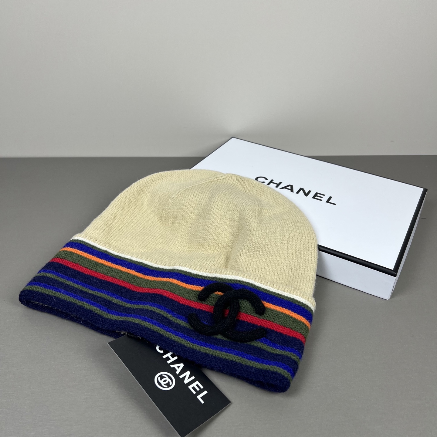 Chanel 75，王一博同敖。 博主推荐款毛线帽，小红书 ，手感超柔软舒适的针织线帽，弹性极佳