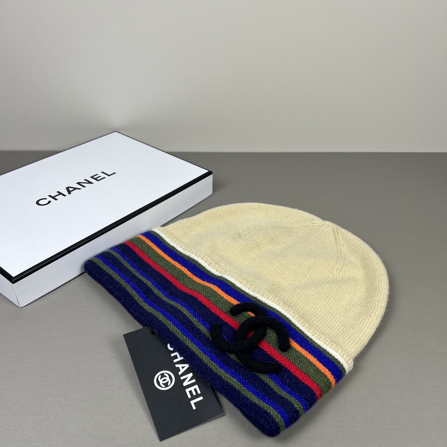 Chanel 75，王一博同敖。 博主推荐款毛线帽，小红书 ，手感超柔软舒适的针织线帽，弹性极佳
