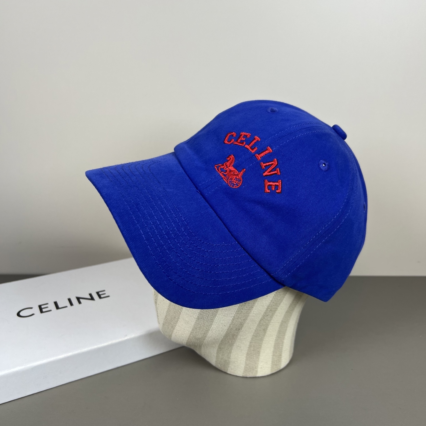 Celine CELINE 思琳新款简约风，秋冬新品系列棒球 同步，超好搭配