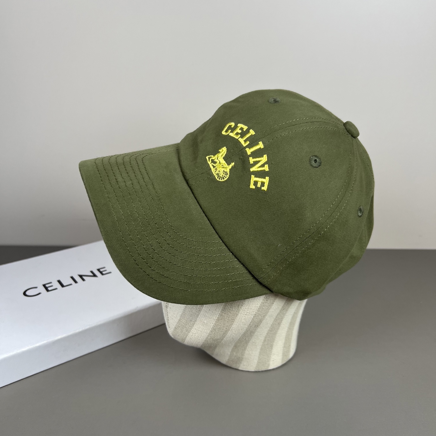 Celine CELINE 思琳新款简约风，秋冬新品系列棒球 同步，超好搭配