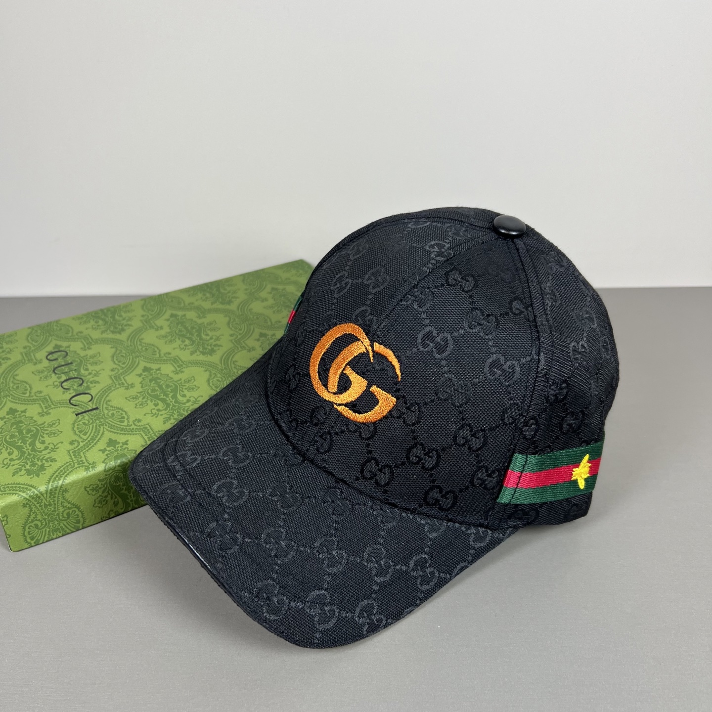 🌾古奇棒球帽♥️GUCCI🧢官网新品，棒球帽，原单品质火爆来袭 。🎩 工艺非常精美 高档大气上档次！低调