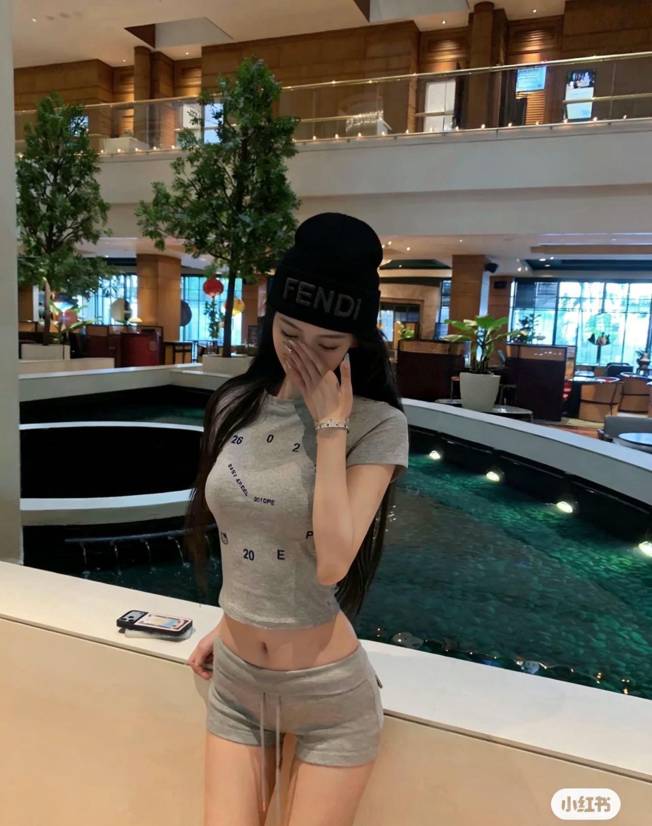 Fendi 博主推荐款针织帽 藏着不动声色的高级感 每一处线条都透着利落大方 简约而不简单 大方且不失格调
