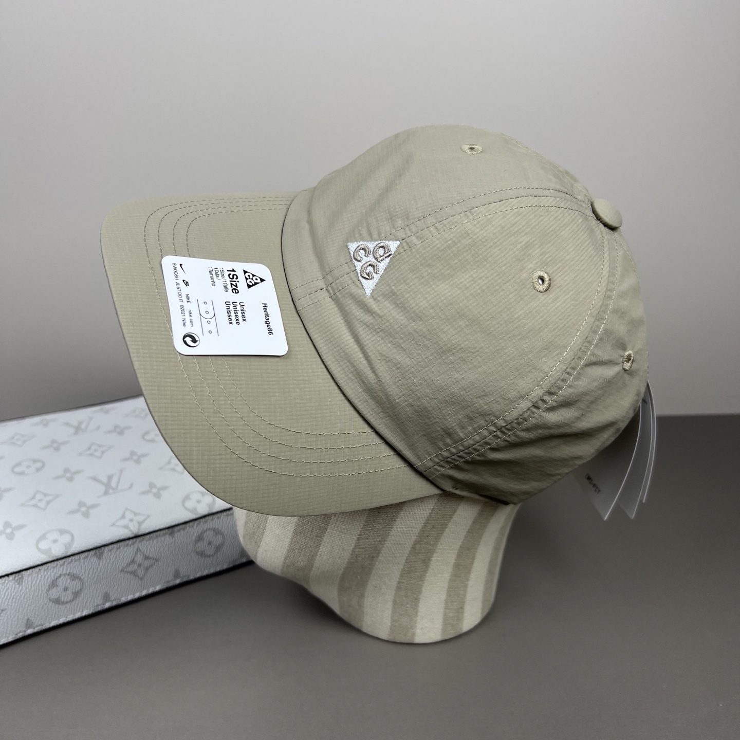 配防尘袋新品ꫛꫀꪝ ❥——❤专柜品质，NIKE细节就是完美耐克拼接新款 官网步上新🧢，代购版本 质量看细