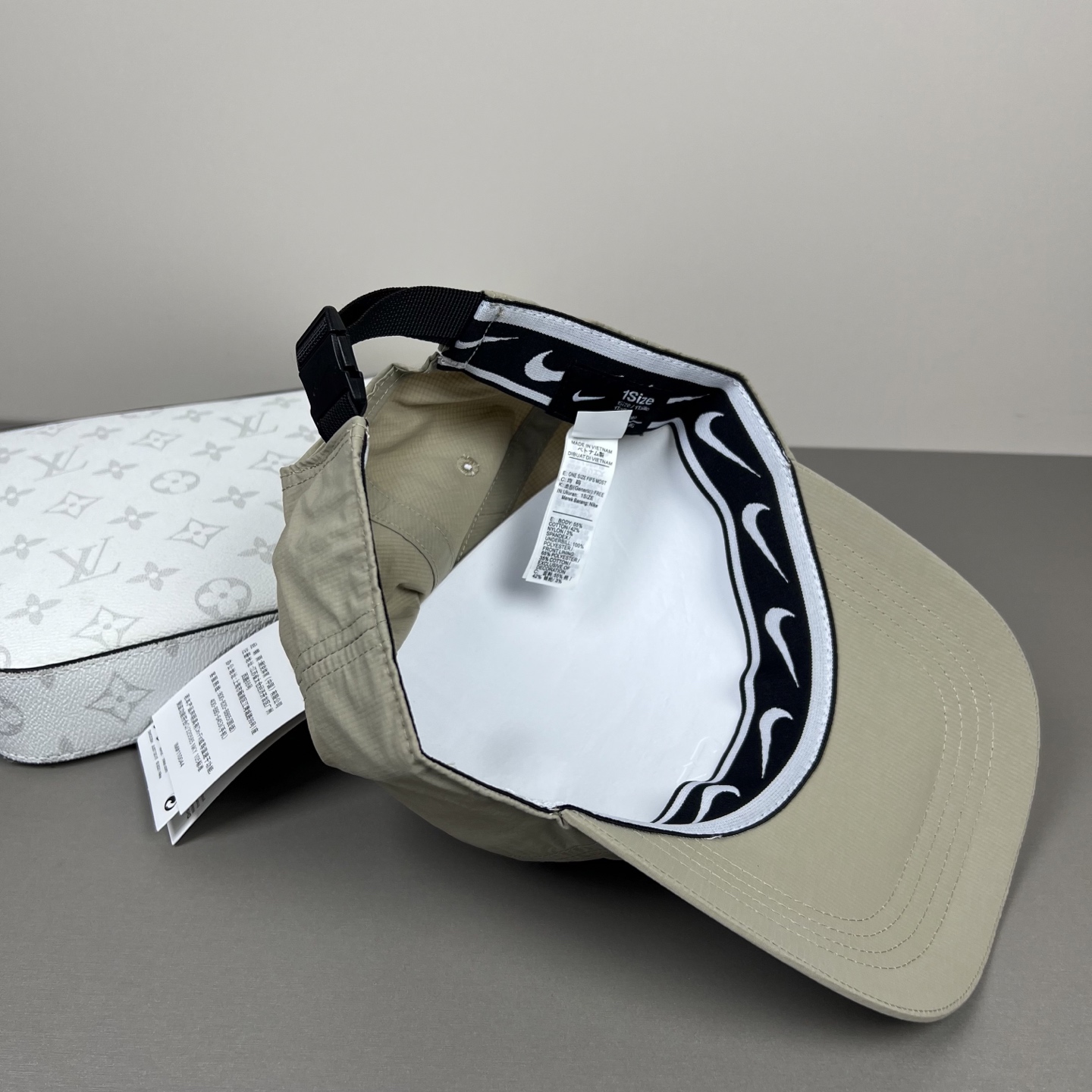 配防尘袋新品ꫛꫀꪝ ❥——❤专柜品质，NIKE细节就是完美耐克拼接新款 官网步上新🧢，代购版本 质量看细