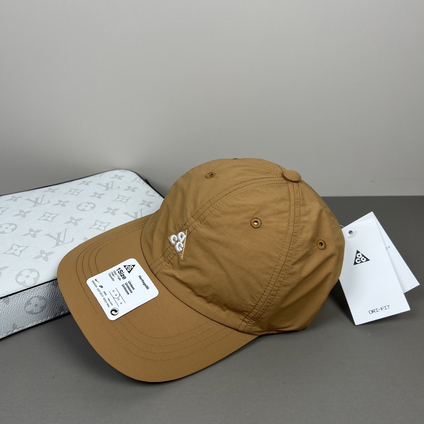 配防尘袋新品ꫛꫀꪝ ❥——❤专柜品质，NIKE细节就是完美耐克拼接新款 官网步上新🧢，代购版本 质量看细
