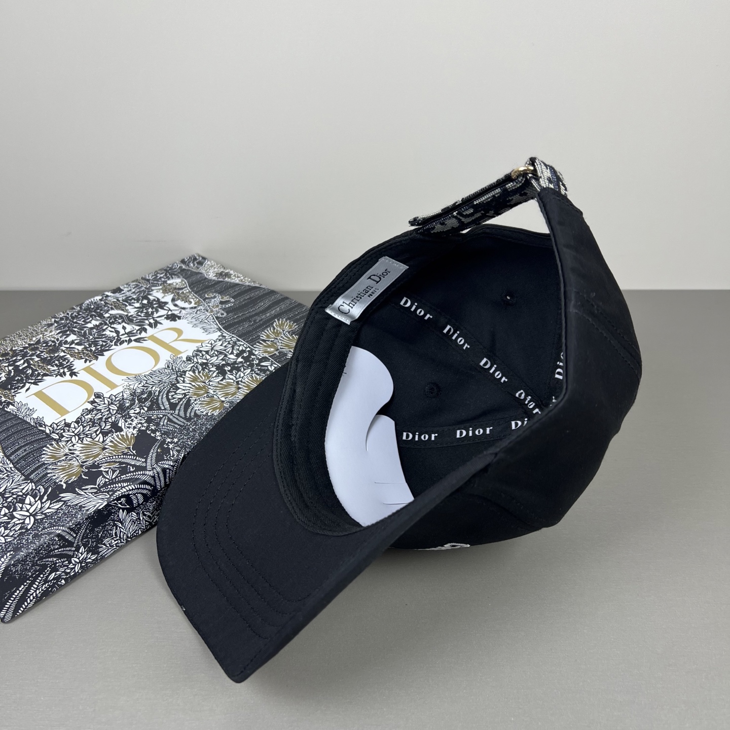 Dior 新款 ， 款超好搭配，赶紧入手