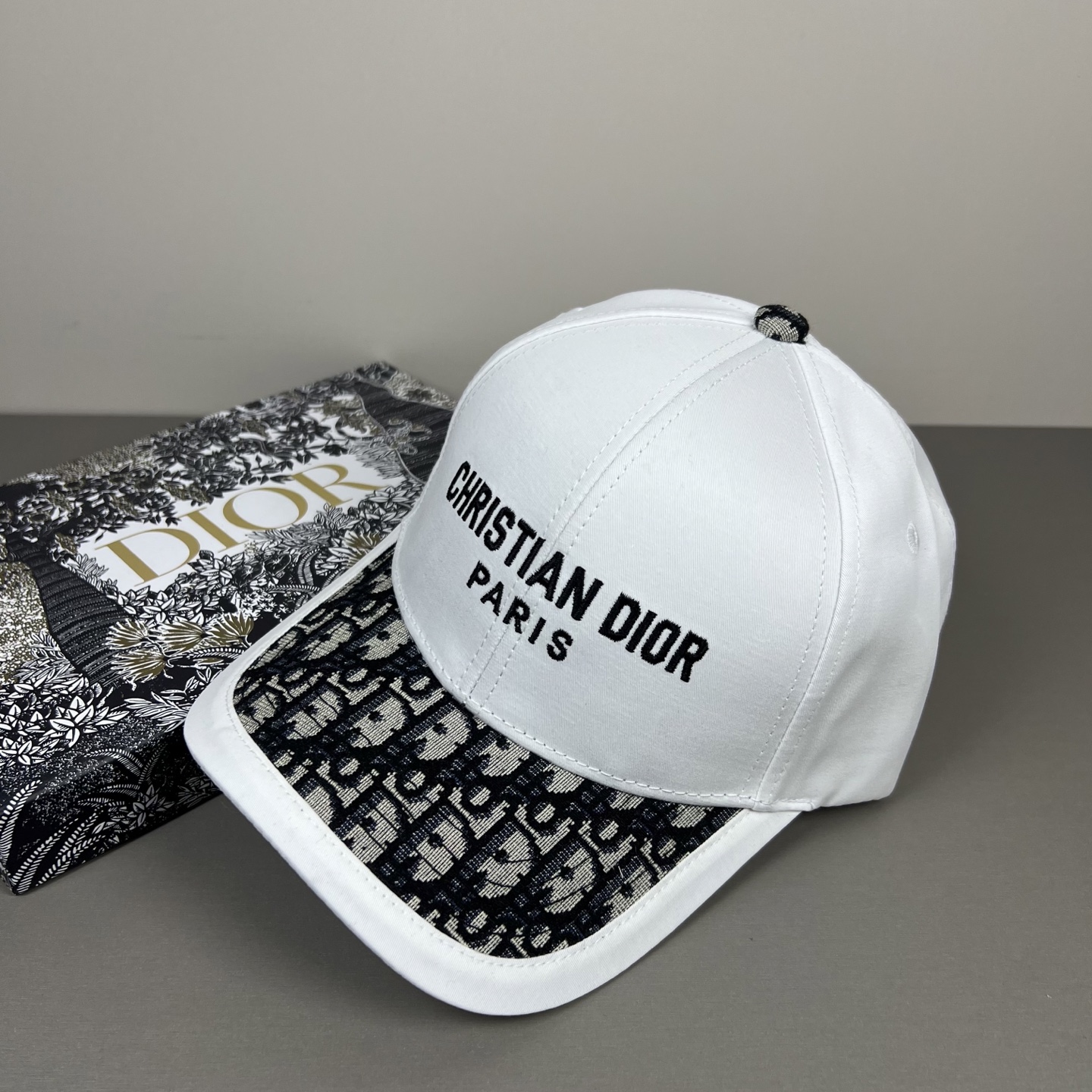 Dior 新款 ， 款超好搭配，赶紧入手