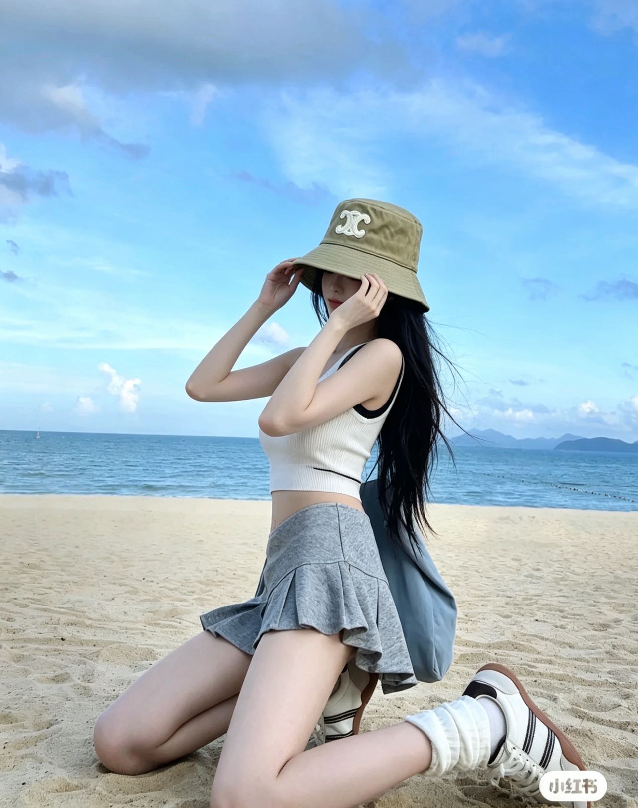 Celine 新款渔夫帽小清新，出门 ，纯手工花式编织，柔韧性更强 不易拉断 颜色是比较自然的草本色